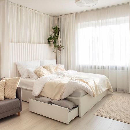 Light Room By Zoom Apartments Bratysława Zewnętrze zdjęcie